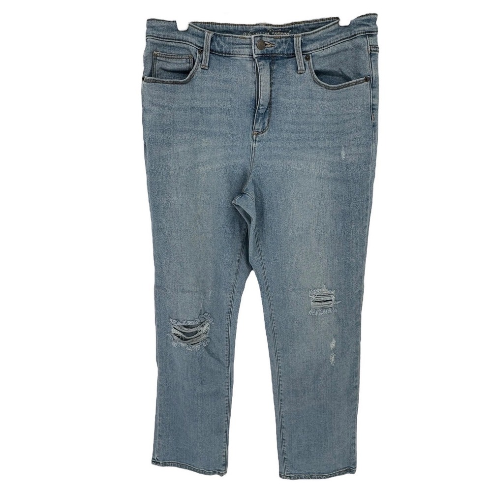Universal Thread Women's Size 14 32 Light Wash Distressed Boyfriend Jeans